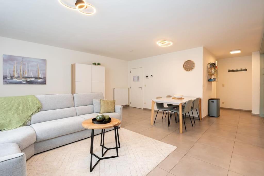 Stijlvol Genieten Pal In Het Centrum Oostende